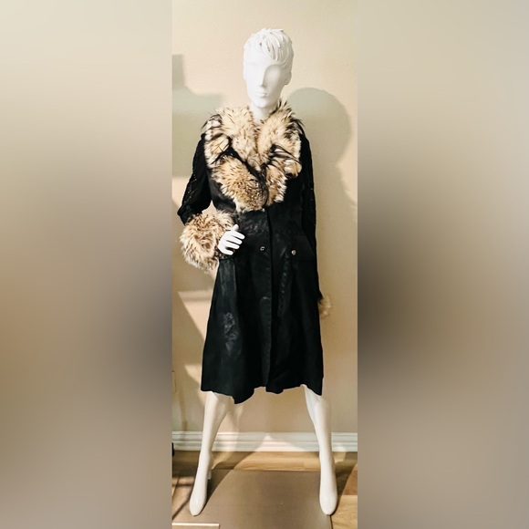 Hoss Couture Black Brick Italian Lamb w/Studs & Crystal w/Badger Fur & Goat Trim - Picture 6 of 14